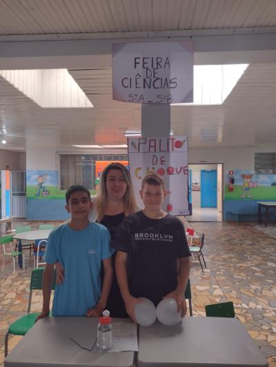 Escola LeocÃ¡dio JosÃ© Correia realizou a Feira de CiÃªncias com os Alunos do 5Âº ano